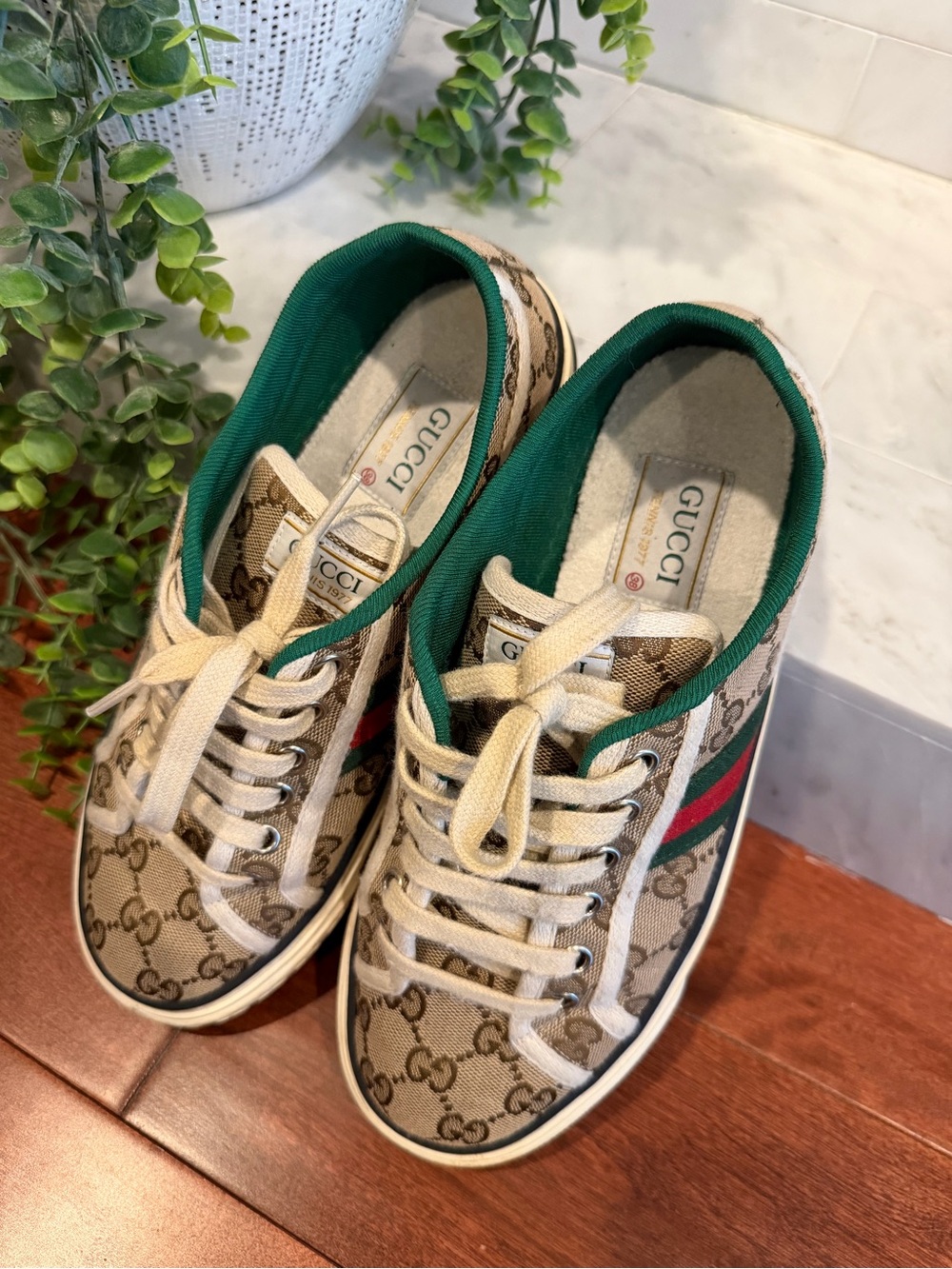Gucci Beige GG Canvas Sneakers with Green & Red Web - Picture 2 of 3